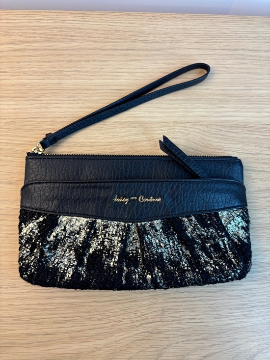 Juicy Couture Handbags - Juicy Couture Black Gold Reflective Wristlet Y2K-style